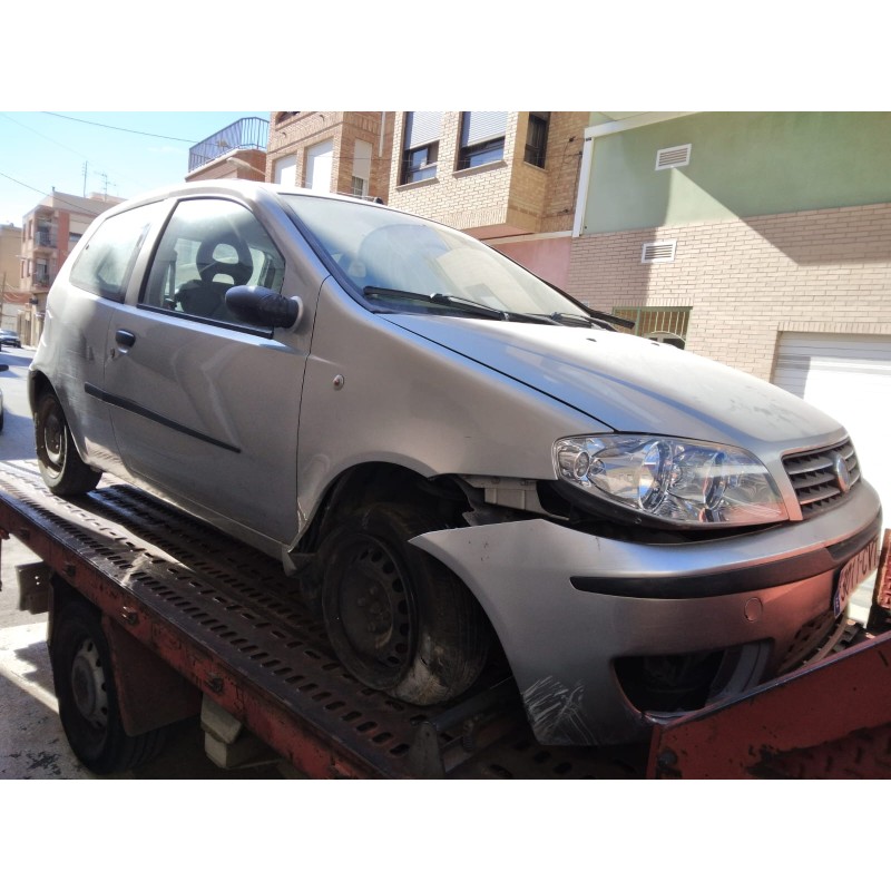 FIAT PUNTO BERLINA (188)