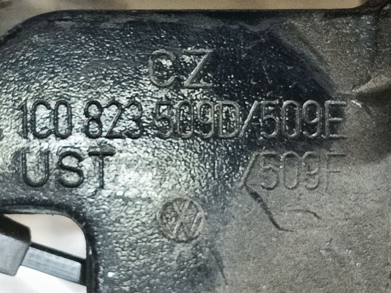 Recambio de cerradura capot para volkswagen new beetle (9c1, 1c1) 2.0 referencia OEM IAM 1C0823509AD 1C0823509D 