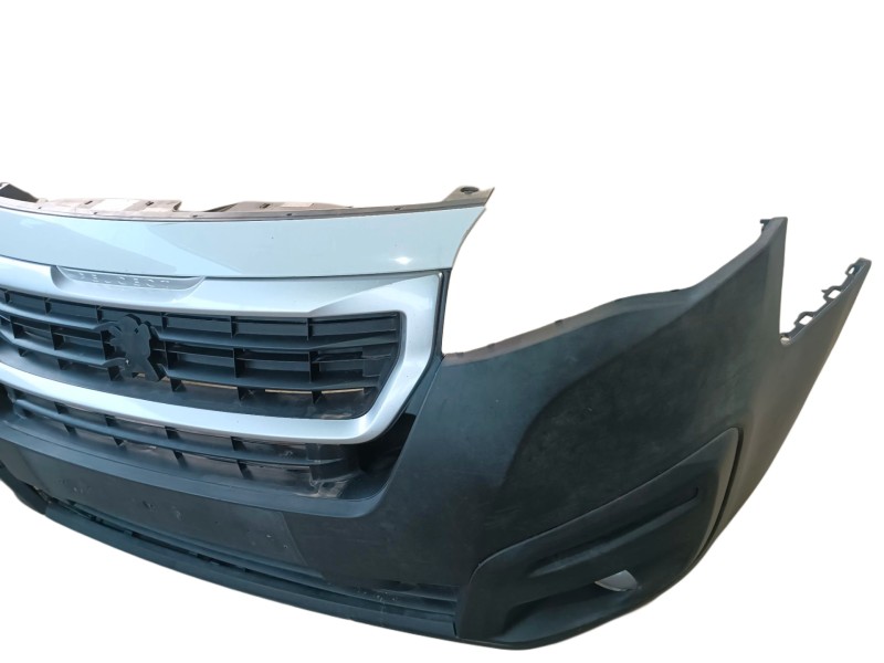 Recambio de paragolpes delantero para peugeot partner tepee 1.6 bluehdi 100 referencia OEM IAM  9810923277 