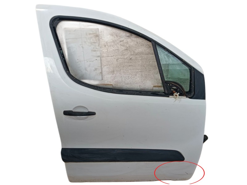 Recambio de puerta delantera derecha para peugeot partner tepee 1.6 bluehdi 100 referencia OEM IAM   