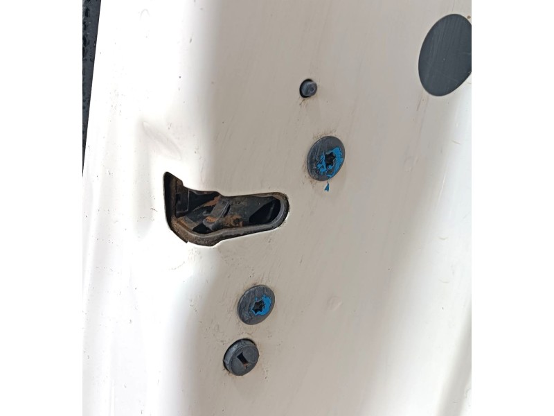 Recambio de puerta delantera derecha para peugeot partner tepee 1.6 bluehdi 100 referencia OEM IAM   