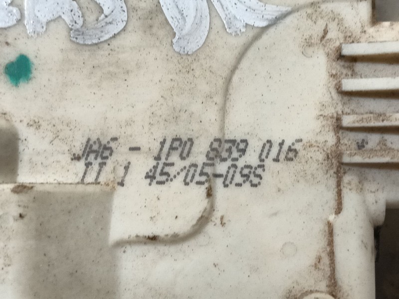 Recambio de cerradura puerta trasera derecha para seat leon (1p1) 2.0 tdi 16v referencia OEM IAM 1P0839016  