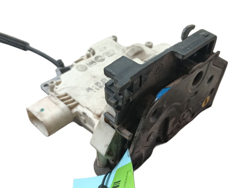 Recambio de cerradura puerta trasera izquierda para seat leon (1p1) 2.0 tdi 16v referencia OEM IAM 1P0839015  