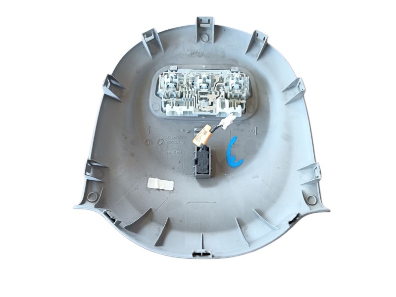 Recambio de luz interior para peugeot partner tepee 1.6 bluehdi 100 referencia OEM IAM  90420000 
