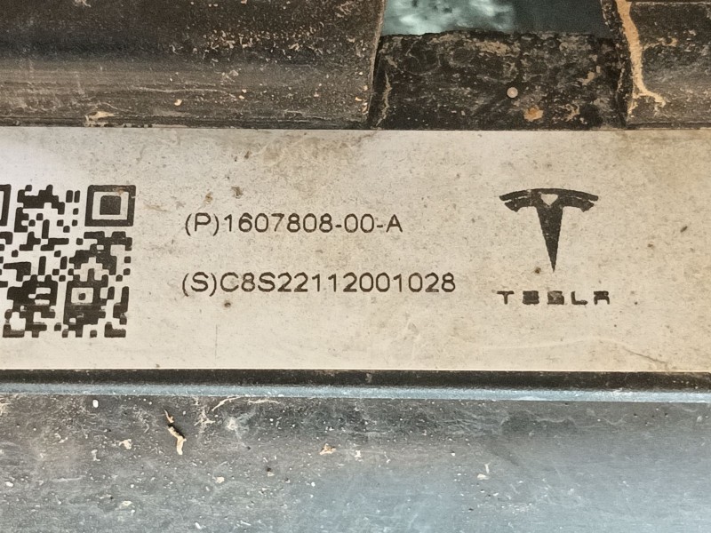 Recambio de electroventilador para tesla model 3 (5yj3) ev awd referencia OEM IAM 107708400E LX108001T19 