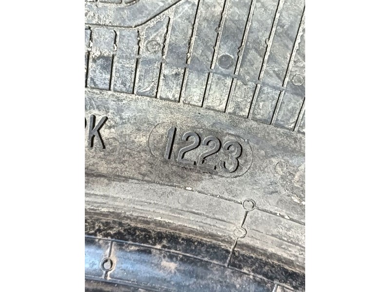 Recambio de neumatico para » otros... modelos referencia OEM IAM 225/55 R16 16C 112/110T 2 CONTINENTAL