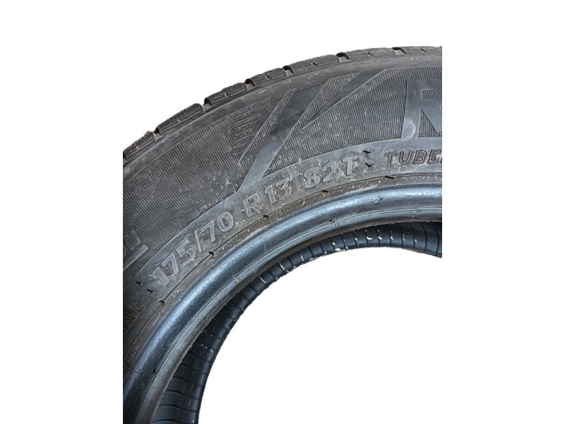Recambio de neumatico para » otros... modelos referencia OEM IAM 175/70 R13 82T 2 RIKEN