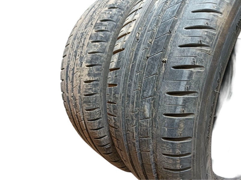 Recambio de neumatico para ford fiesta vi (cb1, ccn) 1.25 referencia OEM IAM 195/50 R15 82V 2 MICHELIN