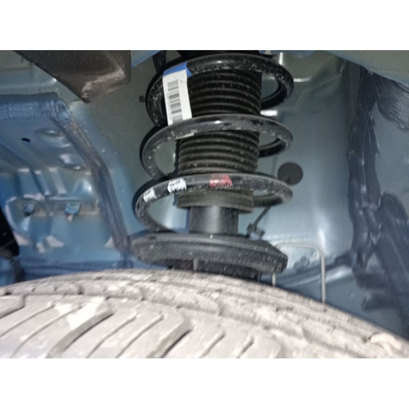 Recambio de amortiguador delantero izquierdo para mg zs suv (azs1) 1.5 vti referencia OEM IAM 10242405  