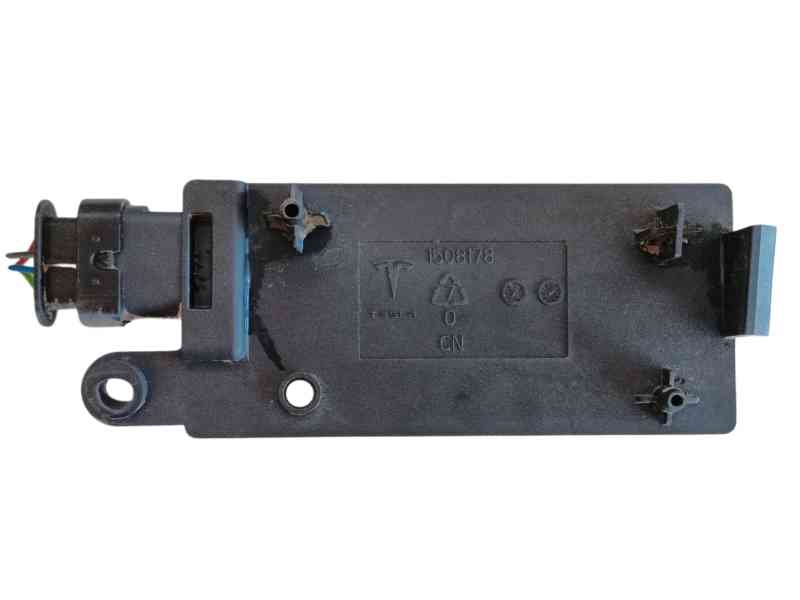 Recambio de modulo electronico para tesla model y (5yjy) ev a las 4 ruedas referencia OEM IAM  150817900F 