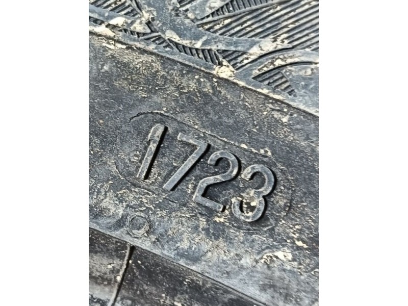 Recambio de neumatico para » otros... modelos referencia OEM IAM 215/60 R17 96V 2 CONTINENTAL