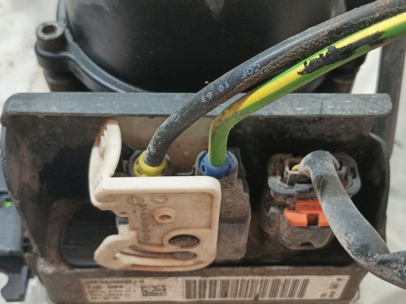 Recambio de bomba direccion para peugeot partner tepee 1.6 bluehdi 100 referencia OEM IAM   