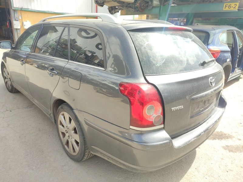 toyota avensis station wagon (_t25_) del año 2008