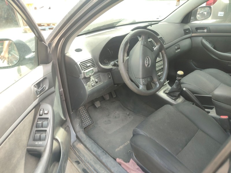 toyota avensis station wagon (_t25_) del año 2008