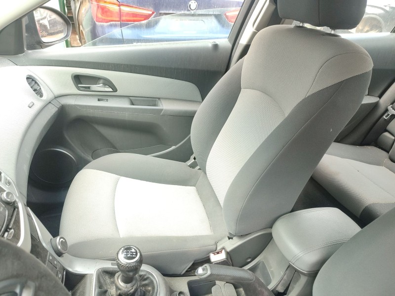 Recambio de asiento delantero derecho para chevrolet cruze (j300) 2.0 cdi referencia OEM IAM   