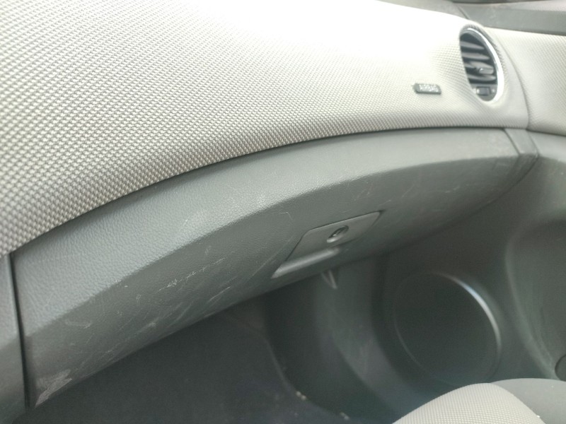 Recambio de guantera para chevrolet cruze (j300) 2.0 cdi referencia OEM IAM   