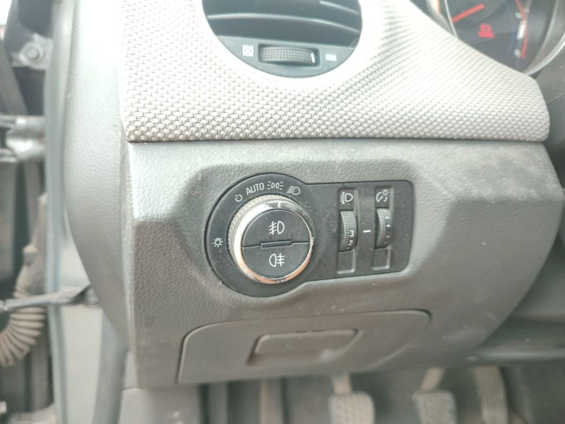 Recambio de mando luces para chevrolet cruze (j300) 2.0 cdi referencia OEM IAM   