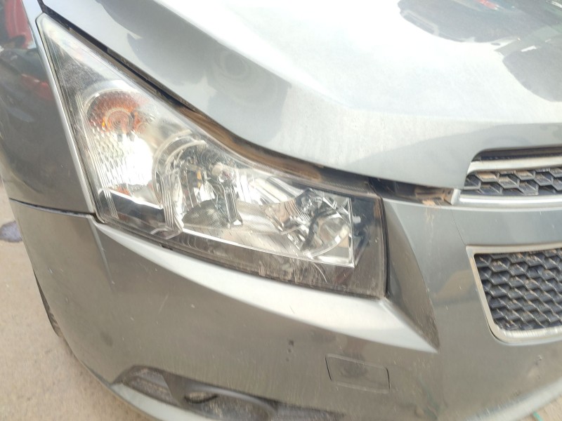 Recambio de faro derecho para chevrolet cruze (j300) 2.0 cdi referencia OEM IAM   