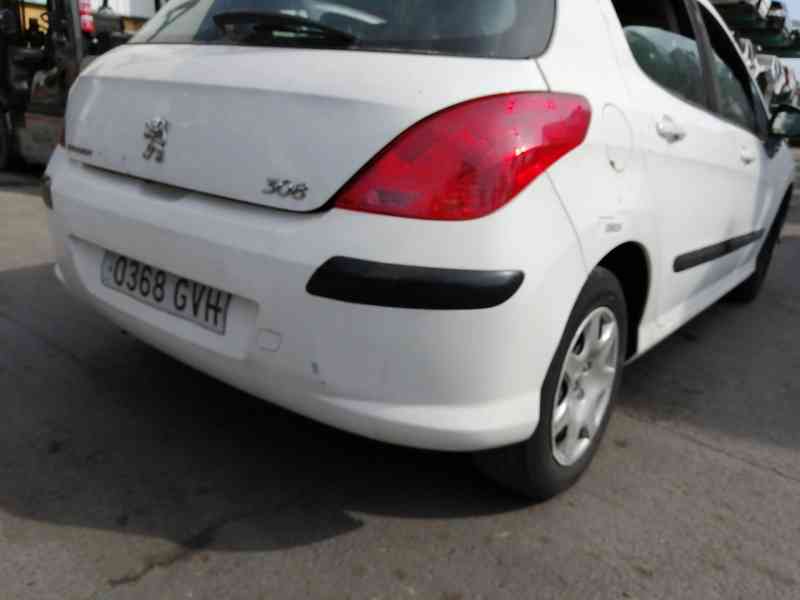 Recambio de paragolpes trasero para peugeot 308 confort referencia OEM IAM 9680442277 PARA REPARAR 