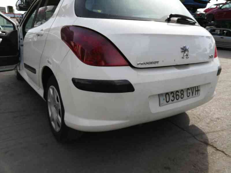 Recambio de paragolpes trasero para peugeot 308 confort referencia OEM IAM 9680442277 PARA REPARAR 