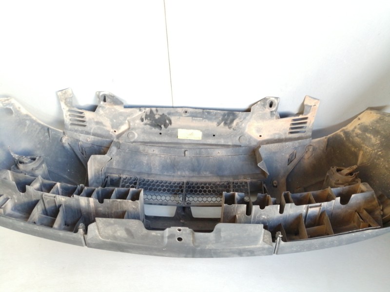 Recambio de paragolpes delantero para renault scenic rx4 (ja0) 1.9 dci dynamique referencia OEM IAM 7700437703  