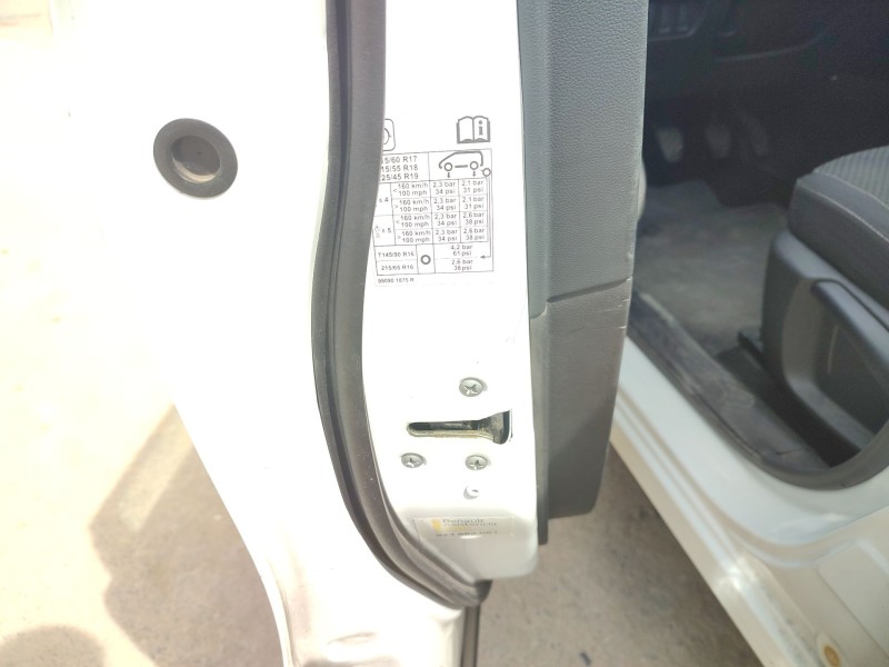 Recambio de cerradura puerta delantera izquierda para renault kadjar (ha_, hl_) 1.2 tce 130 referencia OEM IAM   