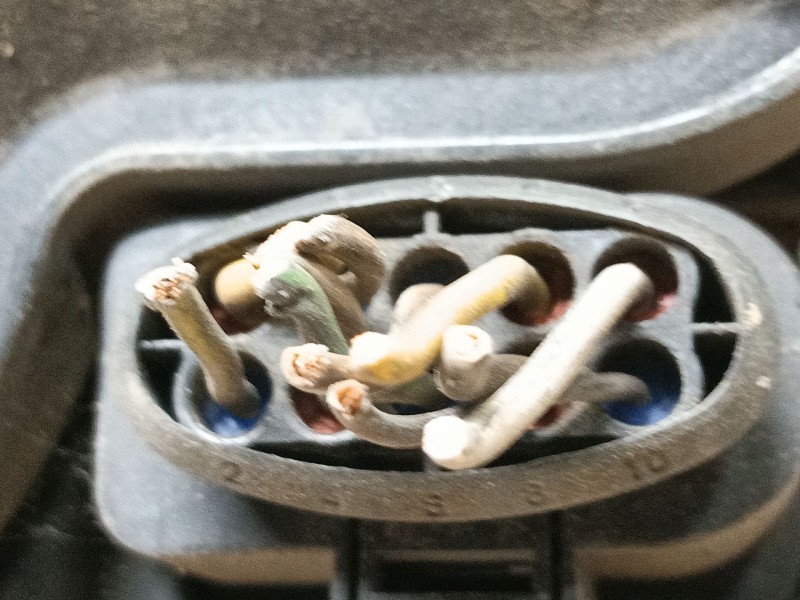 Recambio de faro derecho para volkswagen bora i (1j2) 1.9 tdi referencia OEM IAM   