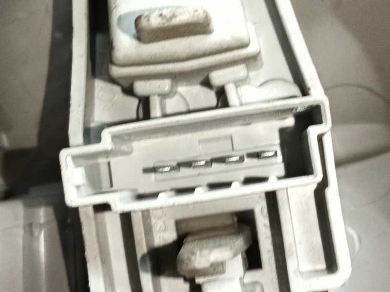 Recambio de piloto trasero izquierdo para ford mondeo iv sedán (ba7) 2.0 tdci referencia OEM IAM 1523733 7S7113405A 