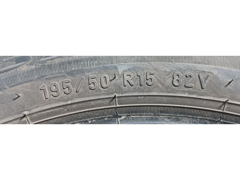 Recambio de neumatico para » otros... modelos referencia OEM IAM 195/50 R15 82V 2 PIRELLI