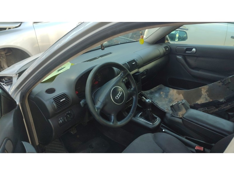 audi a3 (8l1) del año 2002