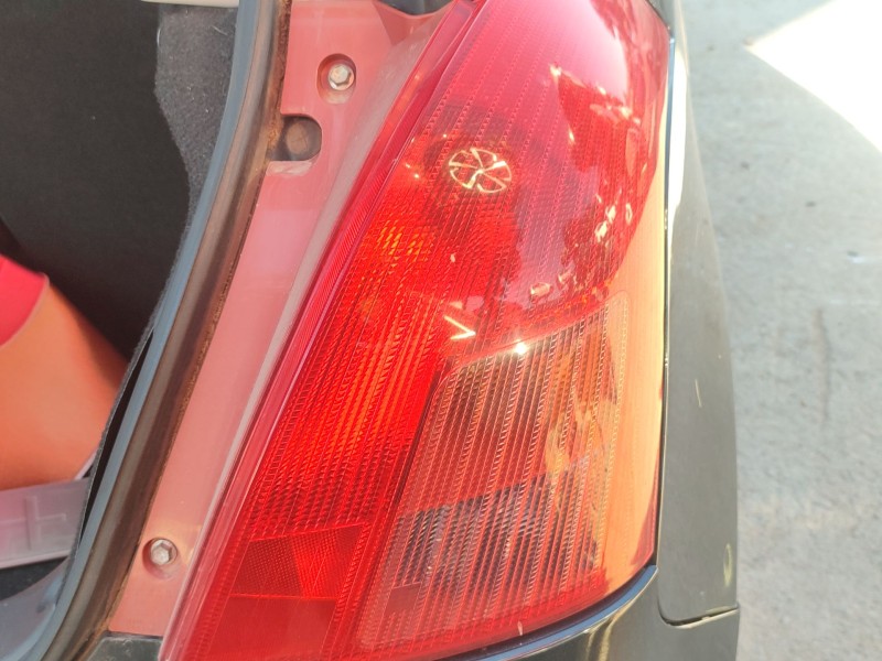 Recambio de piloto trasero derecho para suzuki swift iii (mz, ez) 1.5 (rs 415) referencia OEM IAM   