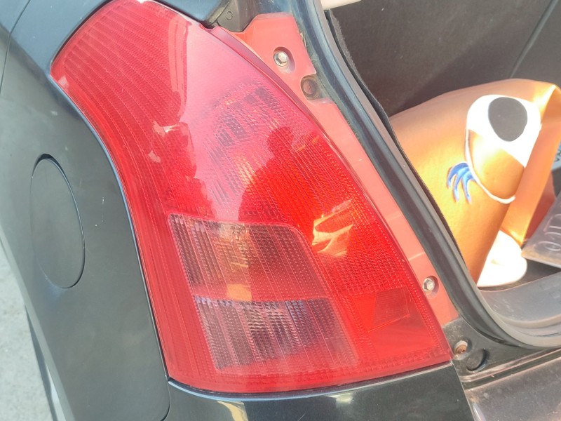 Recambio de piloto trasero izquierdo para suzuki swift iii (mz, ez) 1.5 (rs 415) referencia OEM IAM   