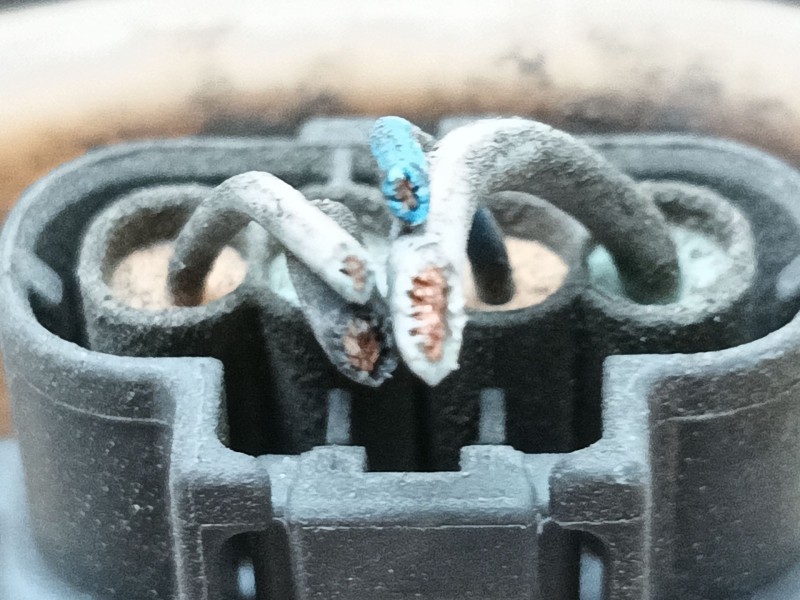 Recambio de aforador para dacia sandero ii 1.5 dci referencia OEM IAM   