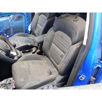 ASIENTO DELANTERO IZQUIERDO 