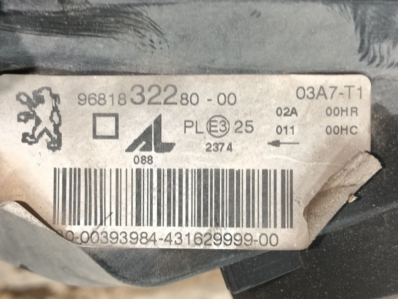 Recambio de faro derecho para peugeot 307 break (3e) 1.6 hdi 110 referencia OEM IAM   