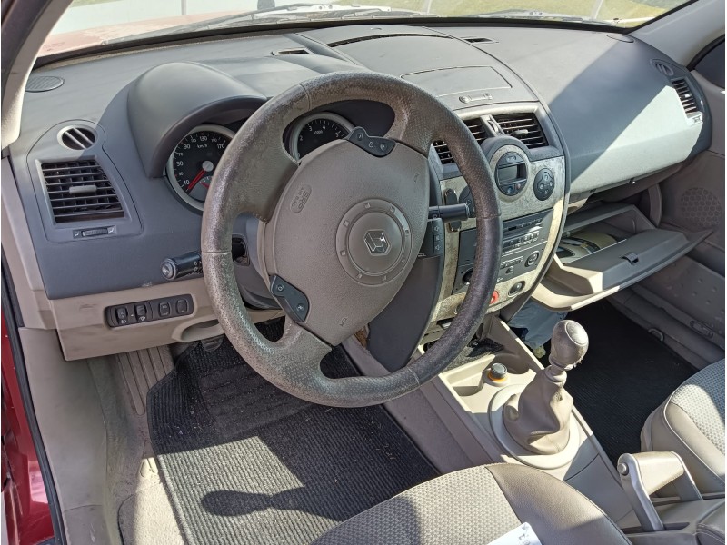 renault megane ii sedán (lm0/1_) del año 2004