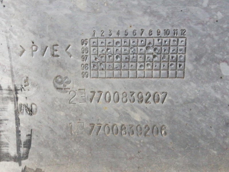 Recambio de paragolpes trasero para renault laguna grandtour (k56) 1.8 rn (k 56 t) referencia OEM IAM 7700839207 7700839206 