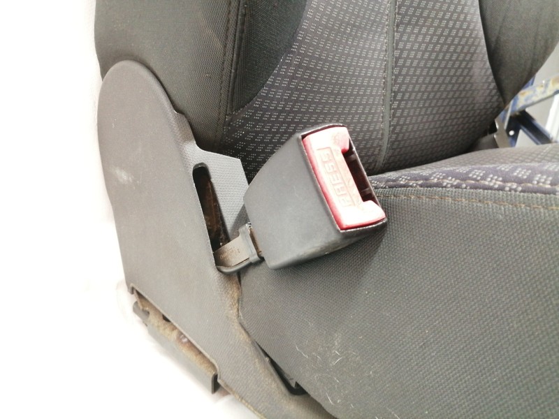 Recambio de asiento delantero izquierdo para nissan micra c+c (ck12e) acenta referencia OEM IAM   