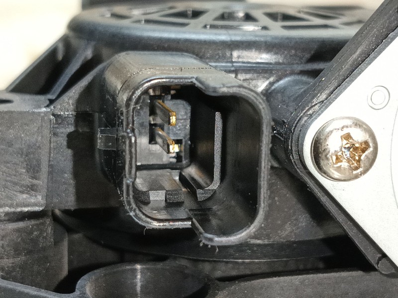 Recambio de elevalunas trasero derecho para renault kadjar (ha_, hl_) 1.2 tce 130 referencia OEM IAM 827004EA0A C39784102 