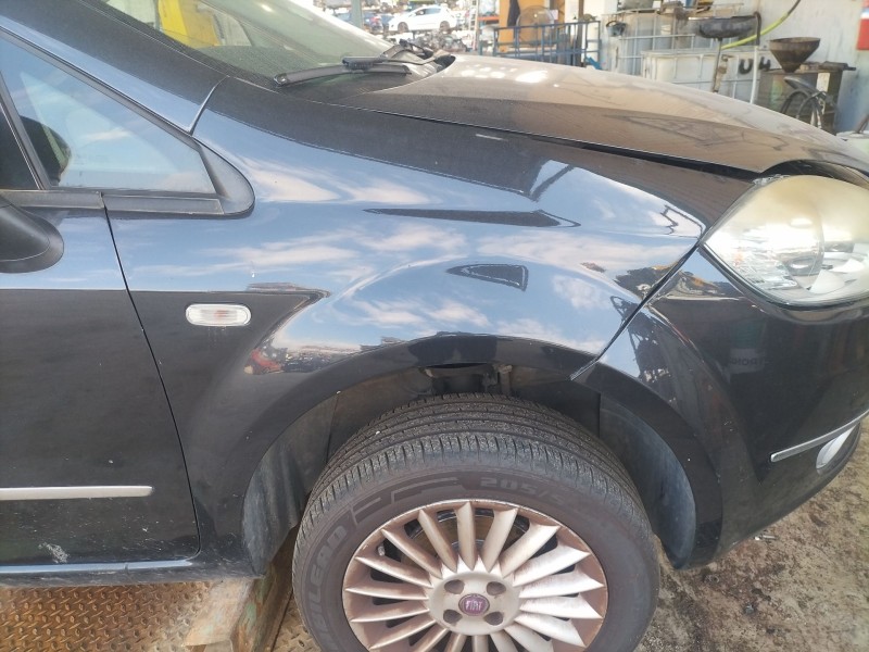 Recambio de aleta delantera derecha para fiat linea (323_, 110_) 1.3 d multijet (323axb11, 323axb1a) referencia OEM IAM   