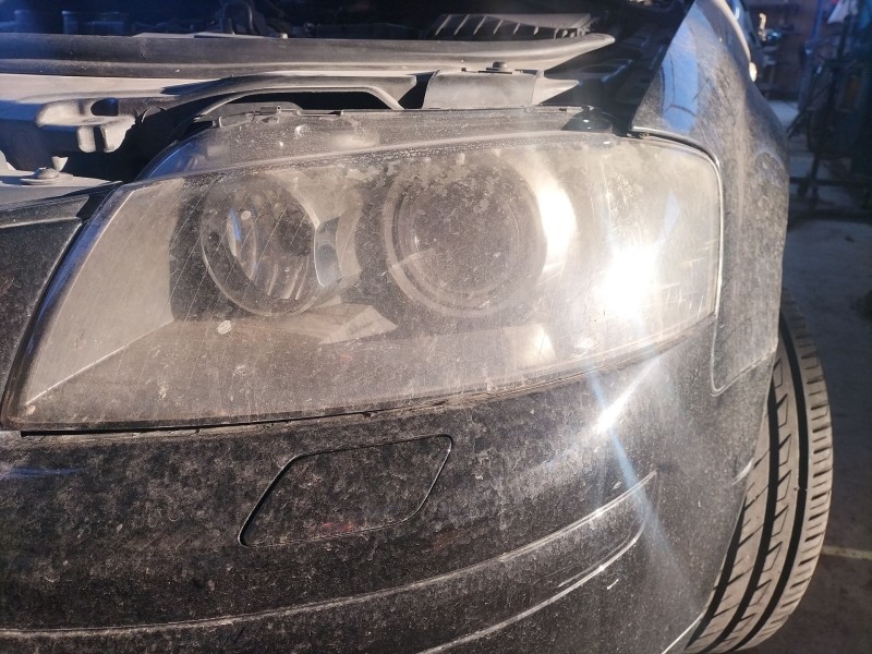 Recambio de faro izquierdo para audi a3 (8p1) 2.0 tdi referencia OEM IAM   