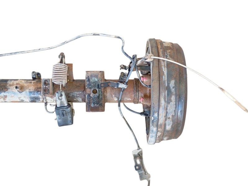 Recambio de puente trasero para nissan np300 pickup (d22) 2.5 dci 4x4 referencia OEM IAM  38311C6040 