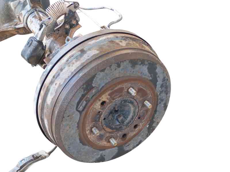 Recambio de puente trasero para nissan np300 pickup (d22) 2.5 dci 4x4 referencia OEM IAM  38311C6040 