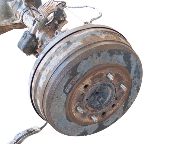 Recambio de puente trasero para nissan np300 pickup (d22) 2.5 dci 4x4 referencia OEM IAM  38311C6040 