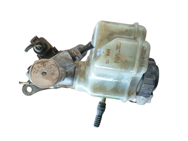 Recambio de bomba freno para audi a3 sportback (8pa) 1.6 fsi referencia OEM IAM   