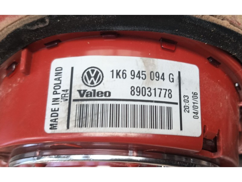 Recambio de piloto trasero derecho interior para volkswagen golf v (1k1) 1.6 fsi referencia OEM IAM   