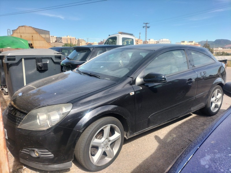 opel astra h gtc (a04) del año 2007