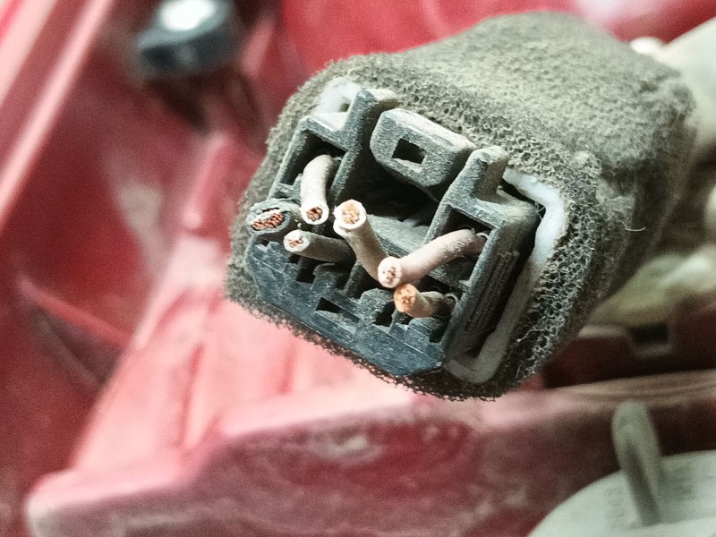 Recambio de piloto trasero derecho para kia picanto i (sa) 1.1 referencia OEM IAM 9240207010  