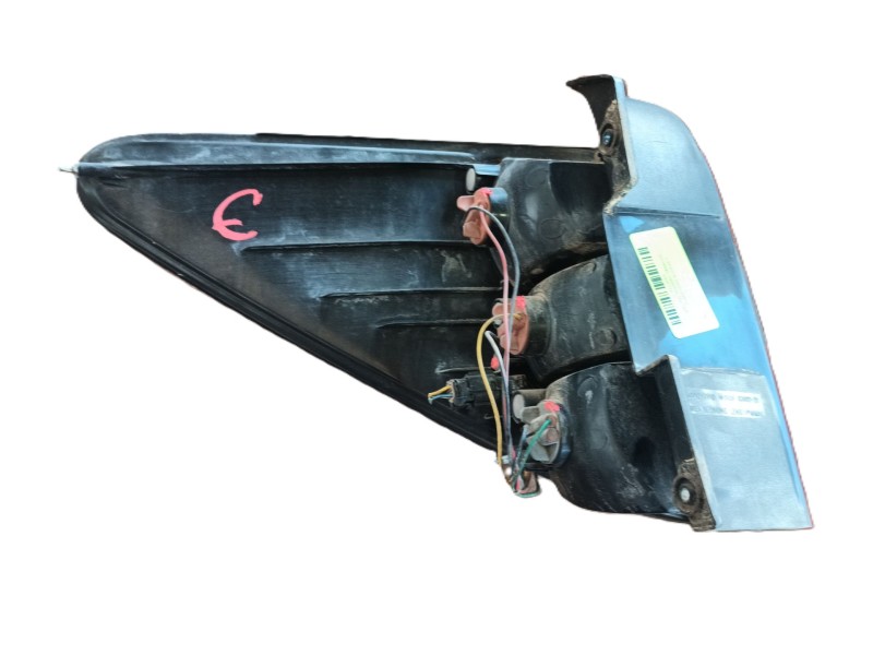 Recambio de piloto trasero derecho para ssangyong rodius i 2.7 xdi referencia OEM IAM   