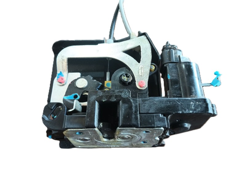 Recambio de cerradura puerta delantera derecha para ssangyong rodius i 2.7 xdi referencia OEM IAM   